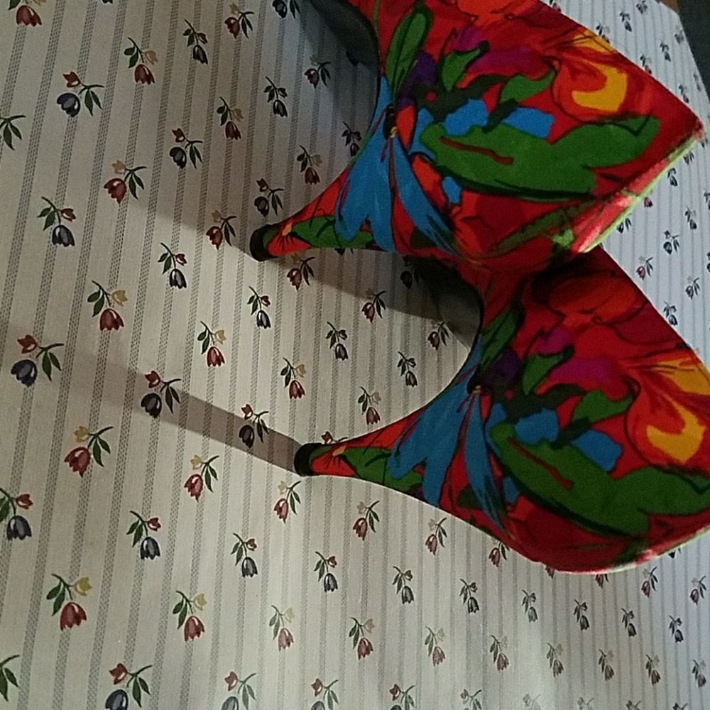 Stuart weitzman shoe - Picture 2 of 5